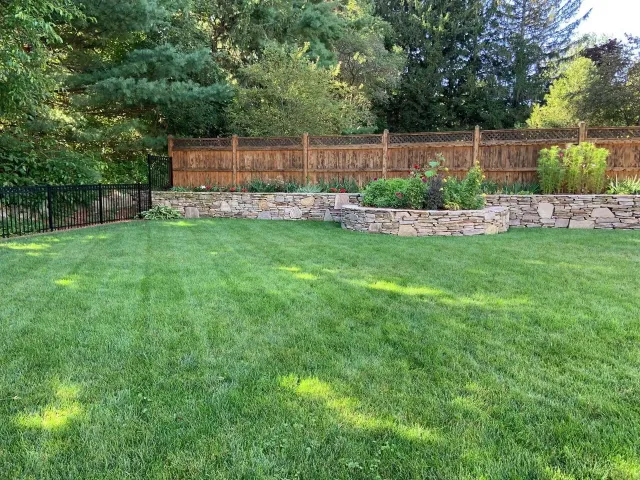 work photo from fencecontractorrochesternh.com