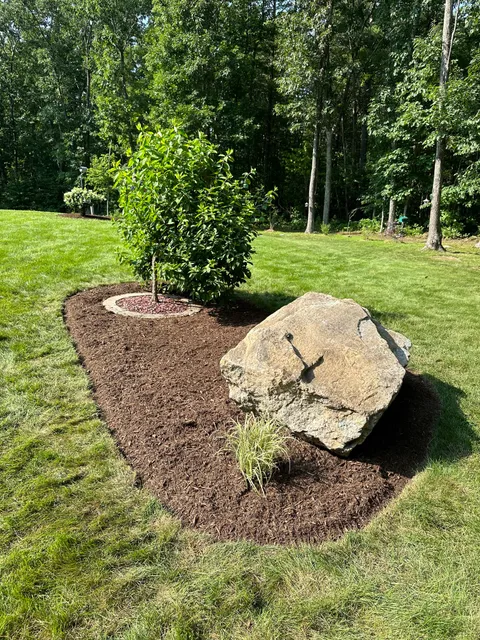 Harper’s Landscaping & Mowing work photo