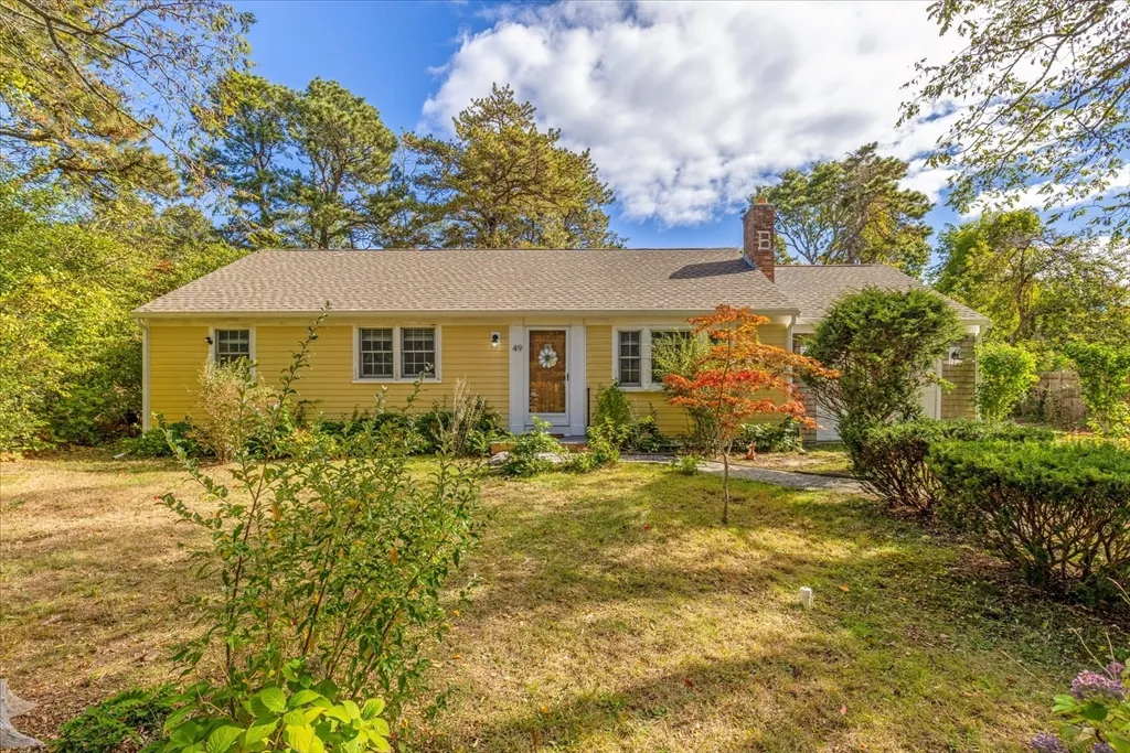 49 Village Ln