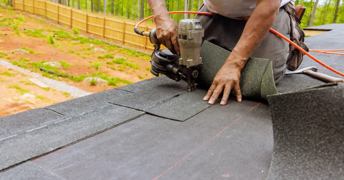 The Benefits Of Hiring Roofing Pros