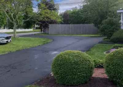 Sealcoated Horseshoe Driveway