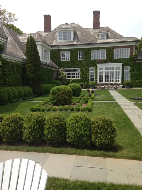 work photo from smittys-landscaping.com