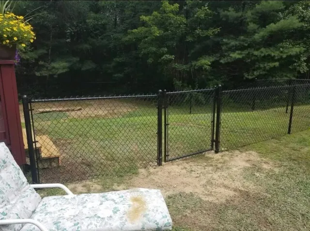 work photo from fencecontractorrochesternh.com