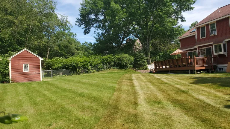 work photo from easywaylandscaping.com