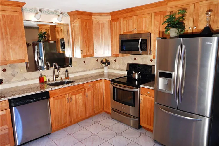 work photo from kitchen-counsel.com