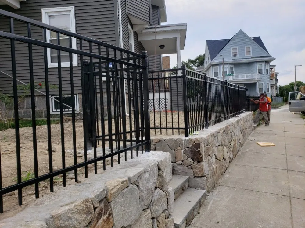 work photo from kennygfenceandrailings.com