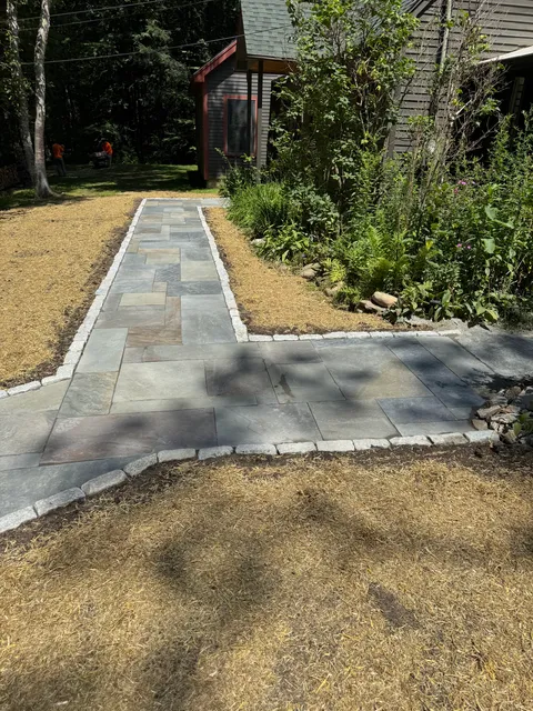 Beall Lawn & Landscapes work photo