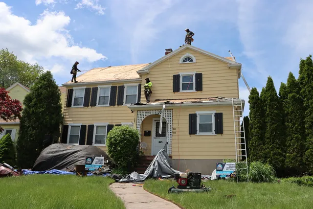 work photo from onyxroofingexperts.com