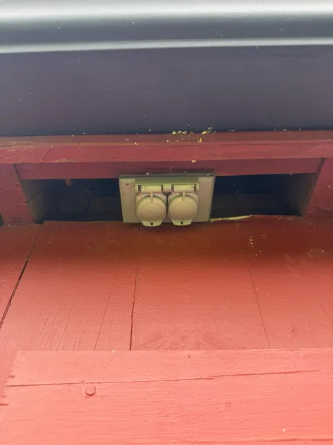 Eave outlet gap prior to mesh exclusion sealing