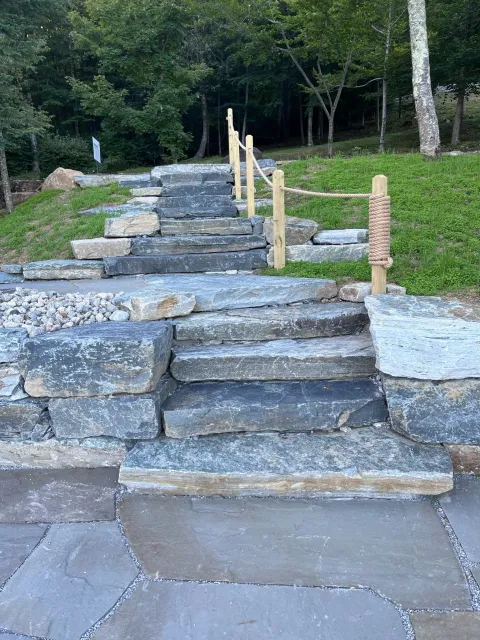 work photo from crestwoodlandscapingnh.com