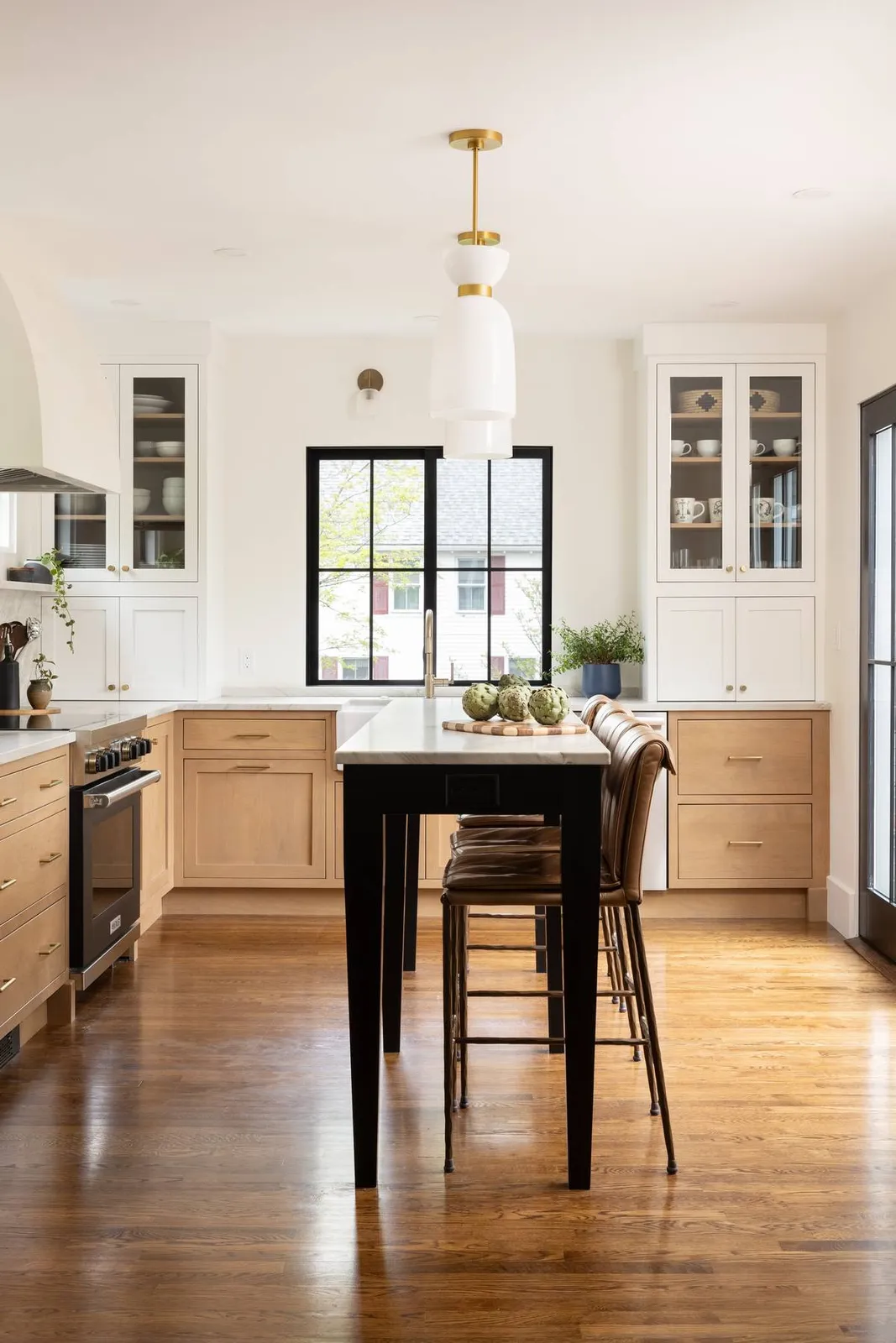 A Kitchen Reframed in Reading