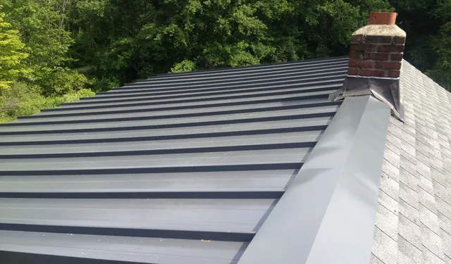 work photo from rivervalleyroofers.com