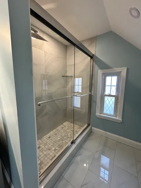 work photo from bettshowerglass.com
