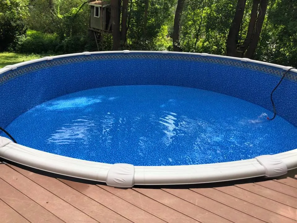 work photo from davesabovegroundpools.com