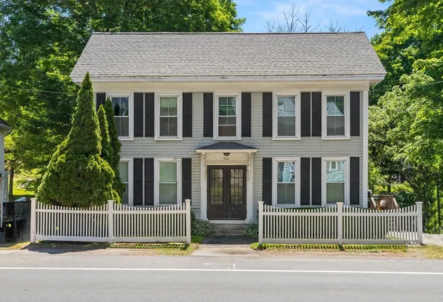 260 Main St