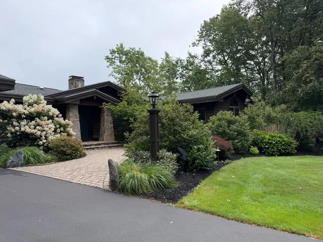 Expert Lawn & Landscape work photo