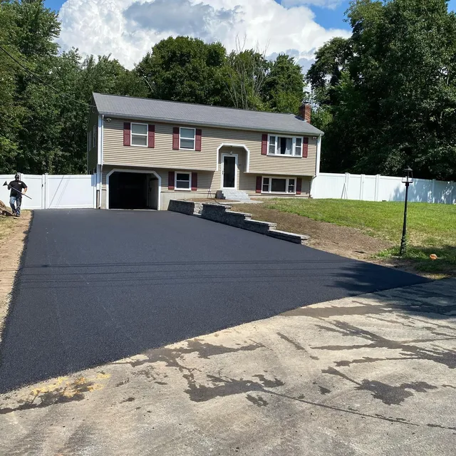 work photo from dmgtruckingpaving.com