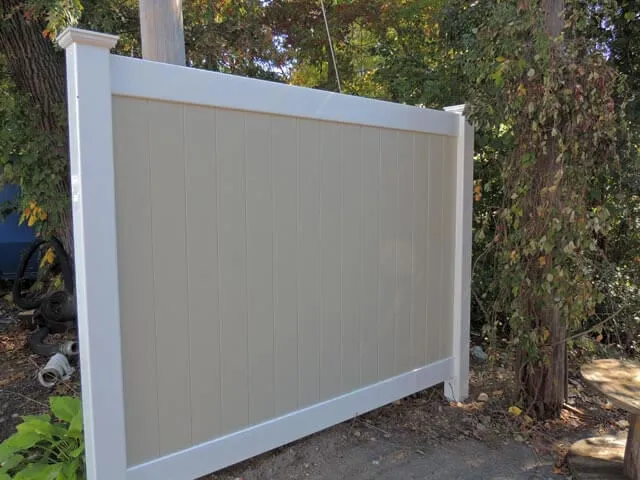 work photo from steadfastfence.com