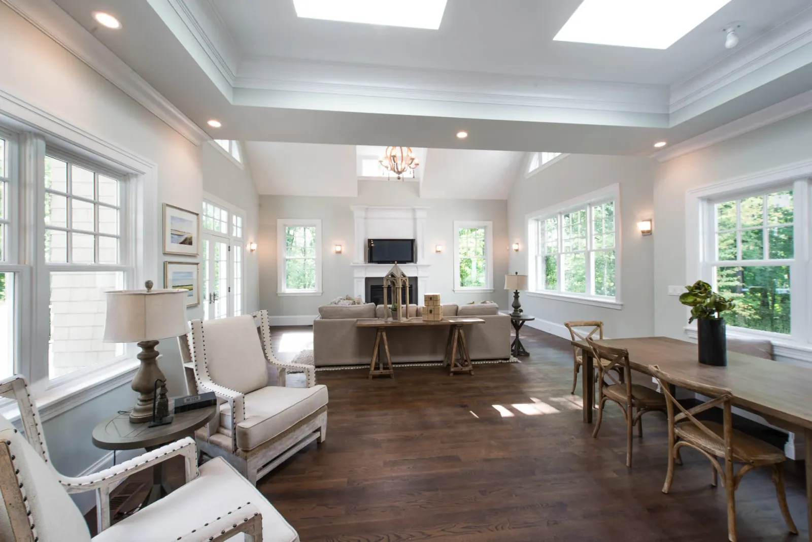 84-Love-Lane-6-Family-Room-2.jpg