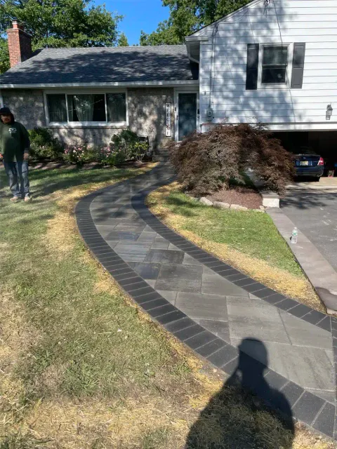 work photo from morettidrivewaypavingandpatios.com