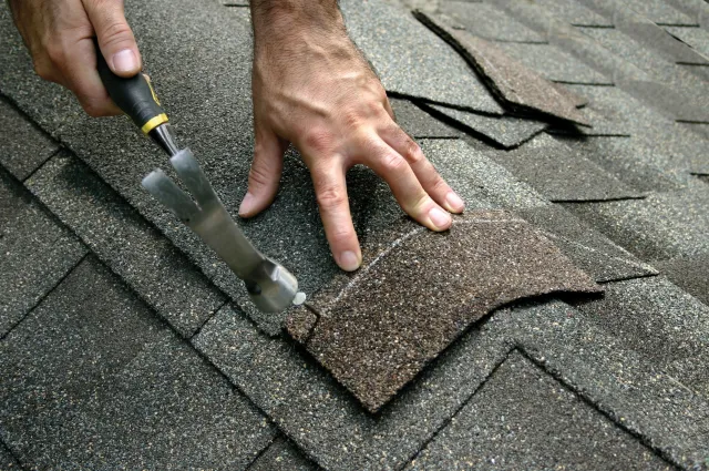ashpalt_shingle_repairs.jpg