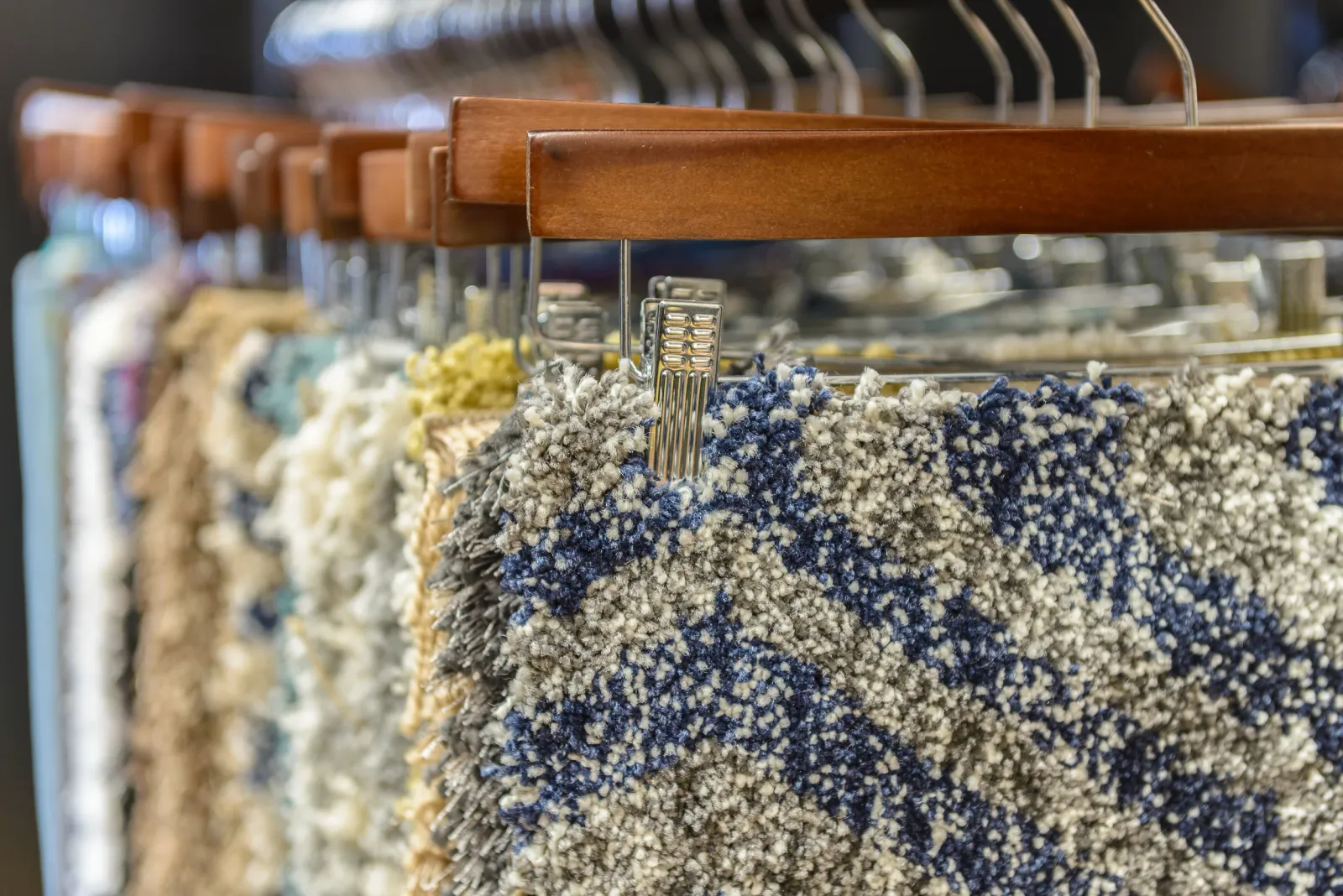Hanging_Carpet_1.jpg