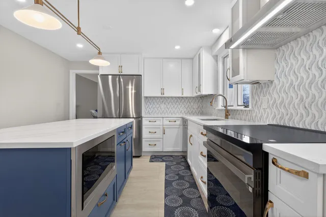 Northeast Kitchen and Bathroom