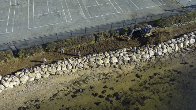 K.E.Braza provides seawall repair services to the shoreline in Connecticut