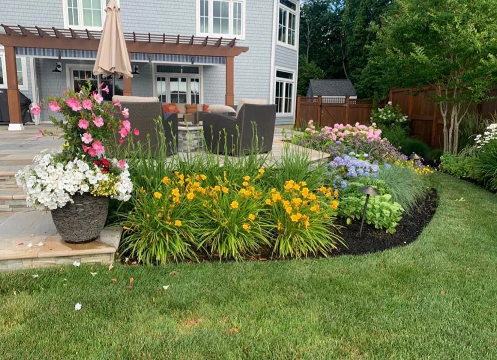 work photo from scottslandscapingma.com