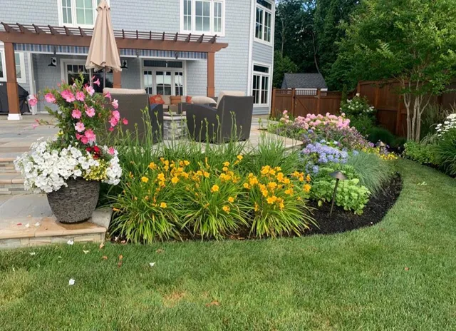 work photo from scottslandscapingma.com