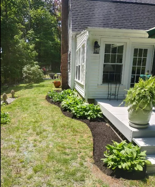 Mulching & Flower Beds