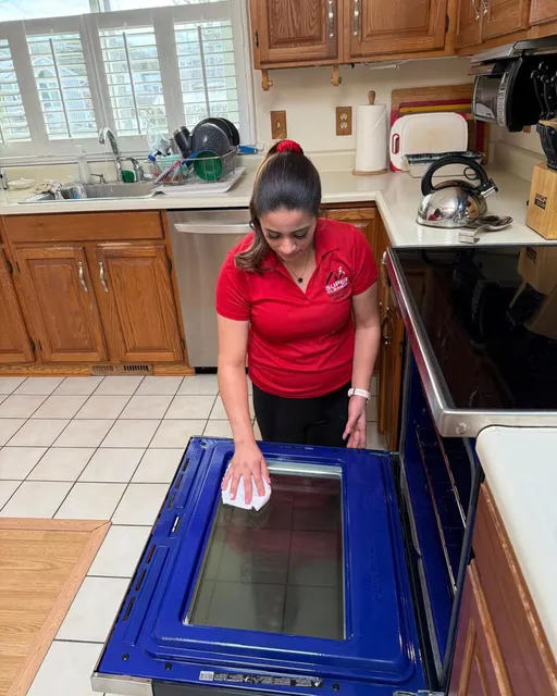 Kitchen deep cleaning, oven and appliances cleaned in Mashpee, MA by Super Cleaning CC Cape Cod