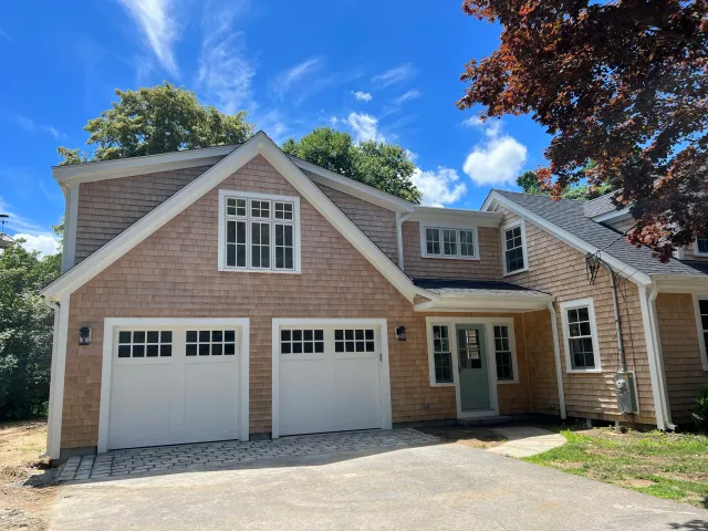 Moulton Road, Duxbury