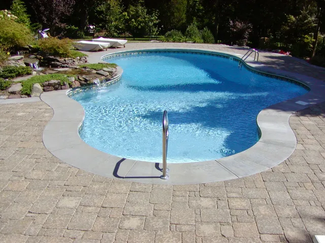 Signature Pools & Spas work photo