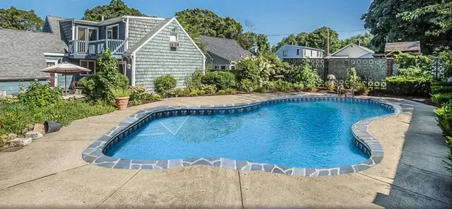 Pool Cleaning Services