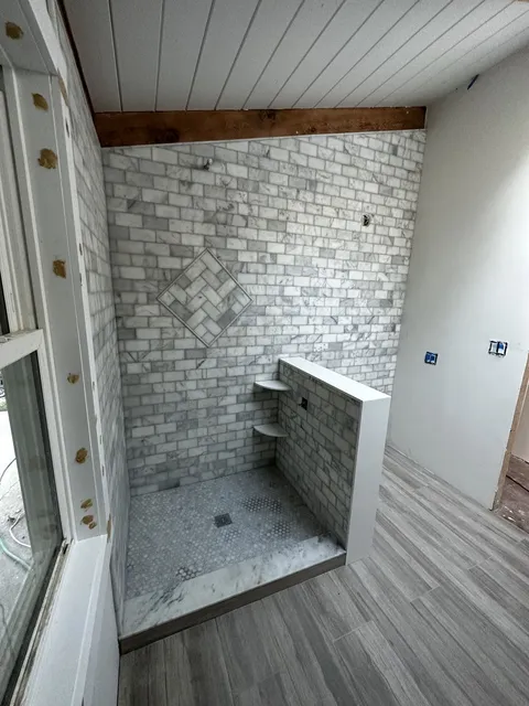 Deluxe Constructions Inc researched project photo
