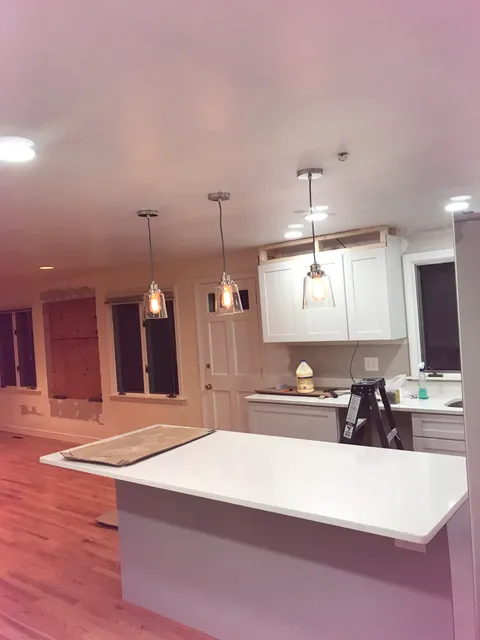 Kitchen pendant light installation