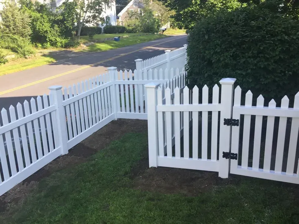 E & D Fence Co researched project photo