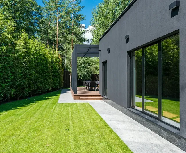 Commercial landscaping
