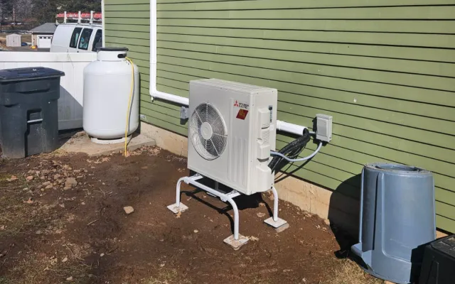 Mitsubishi Heat Pump Mini split single zone condenser