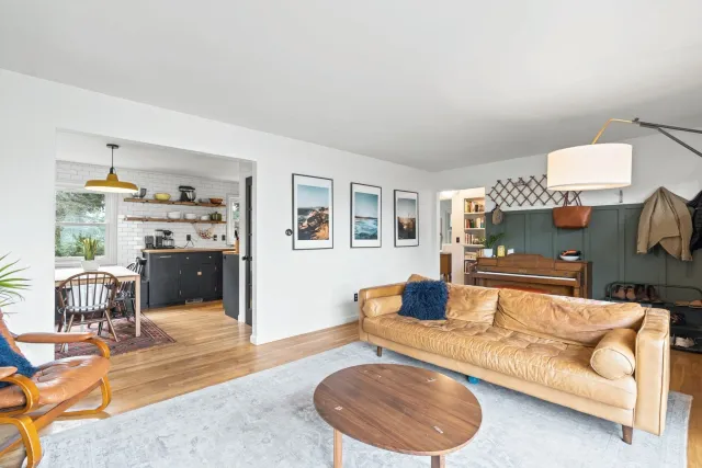 9-web-or-mls-12226-se-salmon-st.jpg