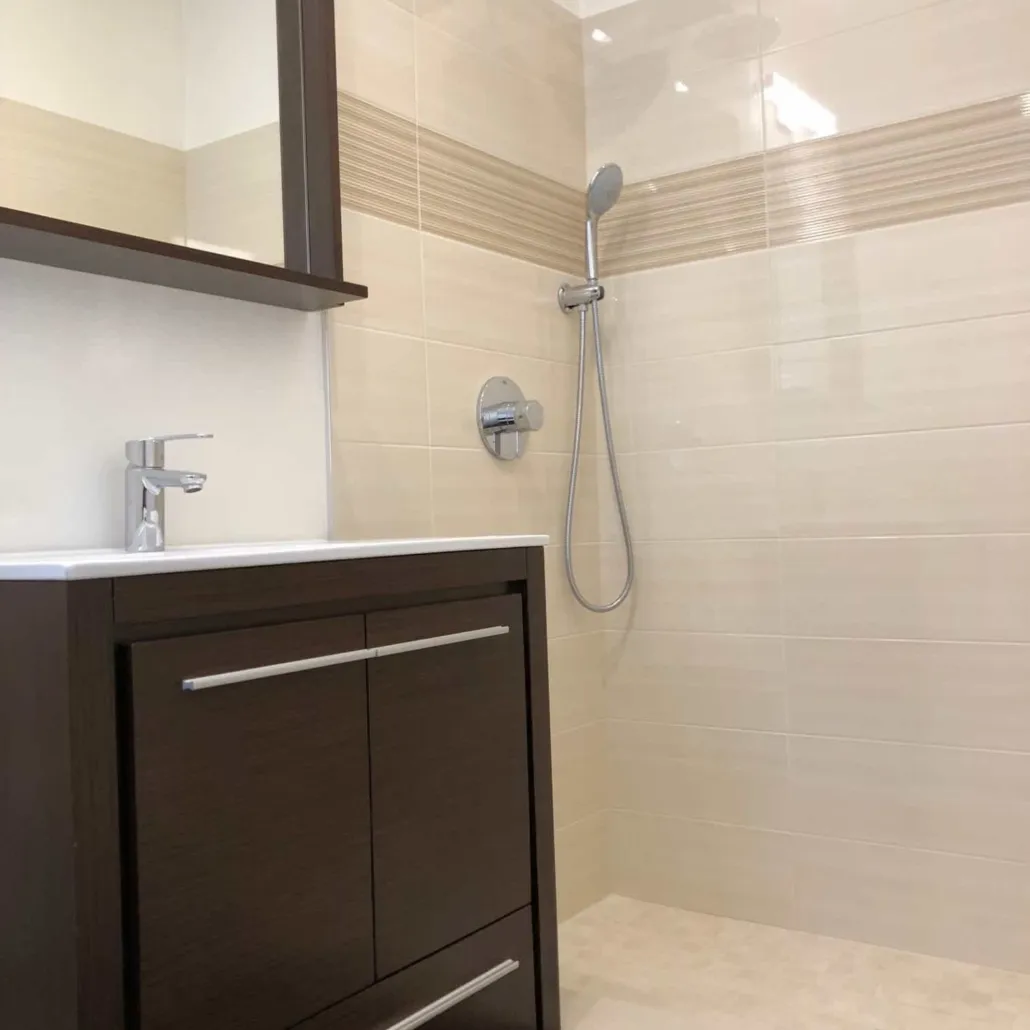 work photo from rjtcarpentryandtile.com