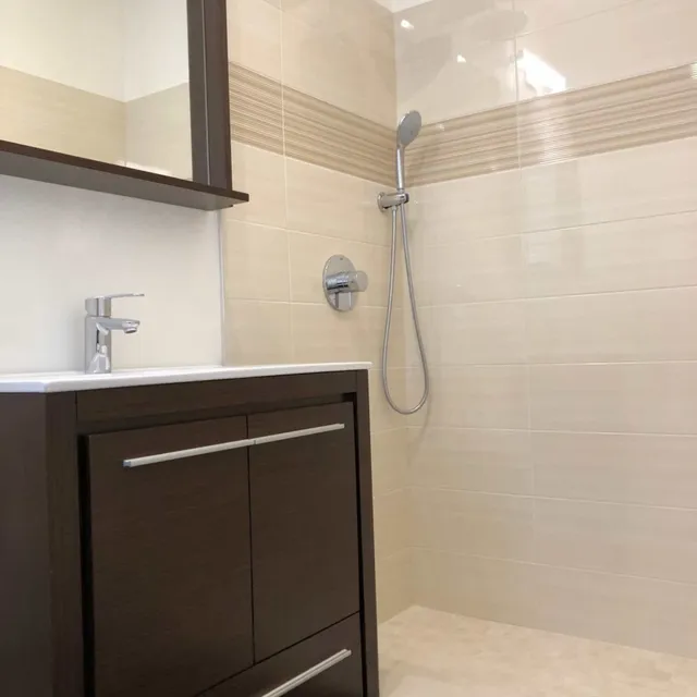 work photo from rjtcarpentryandtile.com