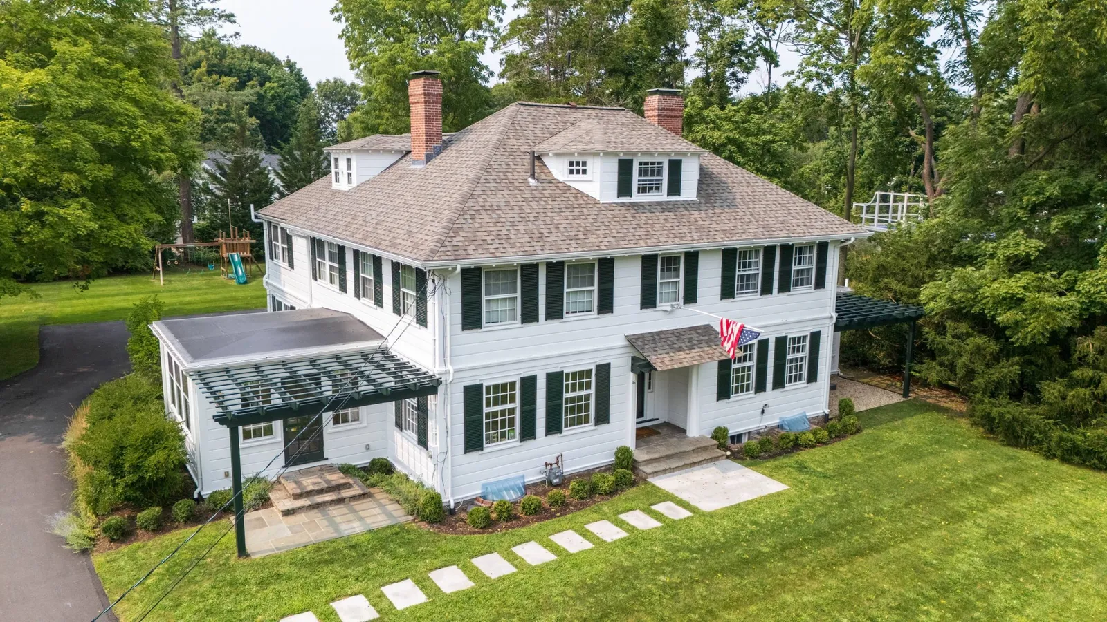 Historic Hingham Home Gets Premium Roofing System from MassTech Roofing