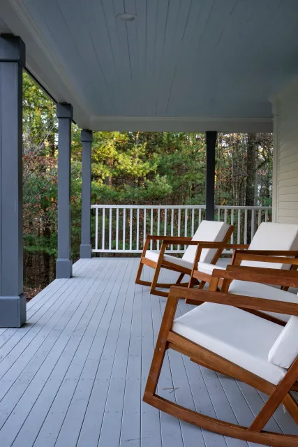 Carlisle Porch.jpg