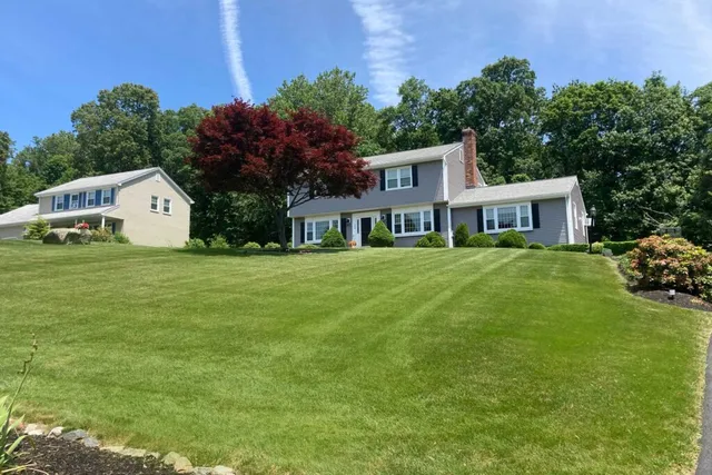 work photo from fourseason-landscaping.com