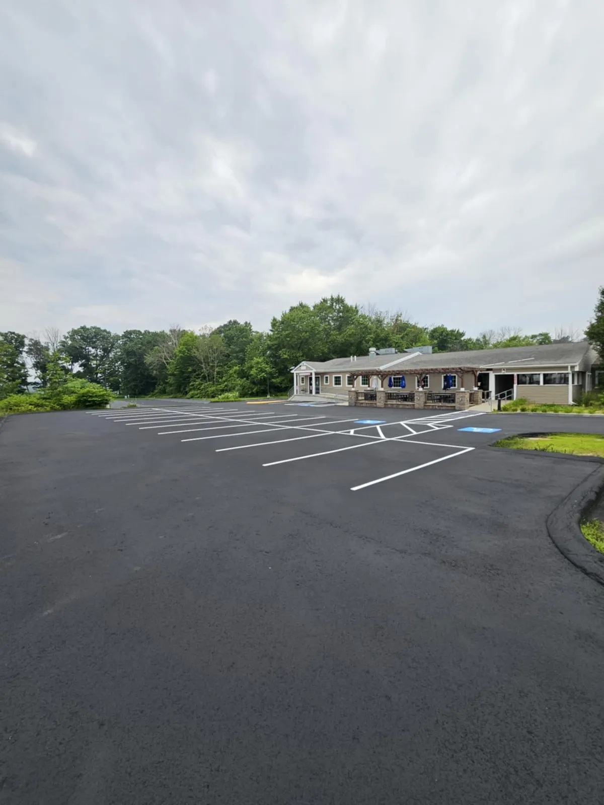 work photo from manchesterpavingandsealcoating.com