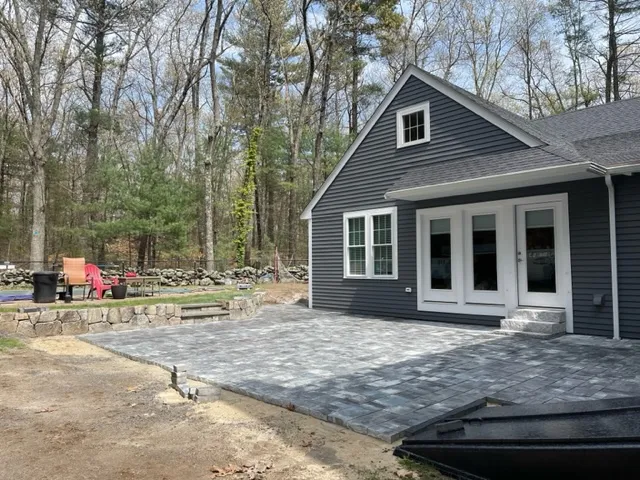 Black Dog Landscapes LLC. researched project photo