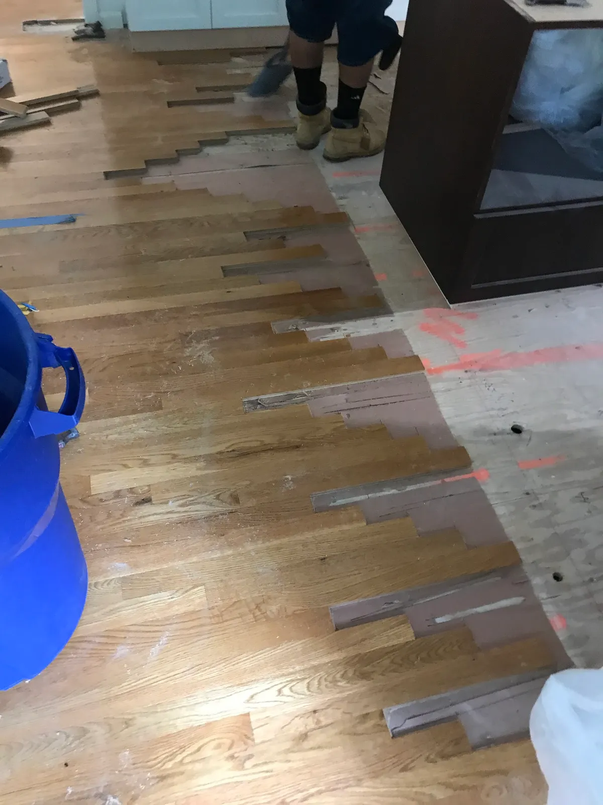 4 Seasons Hardwood Floors