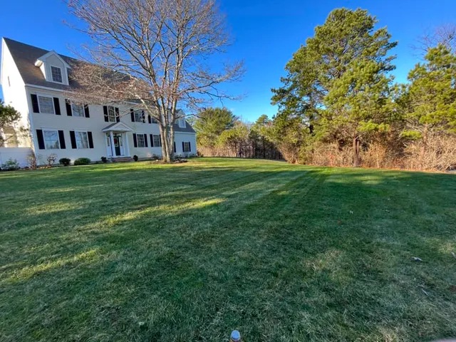 work photo from lawnsharklandscapingma.com